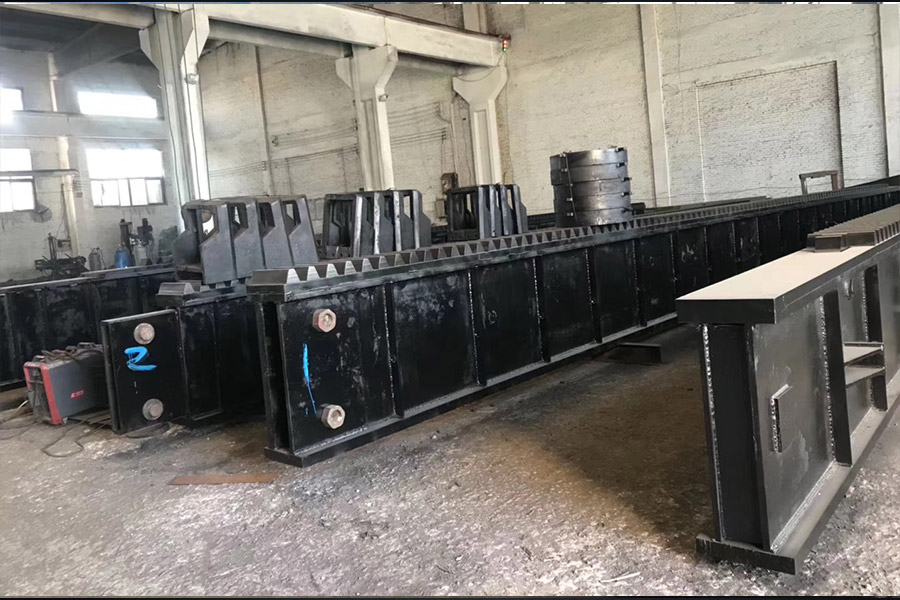 Коксоподавляющая пуансонная рама