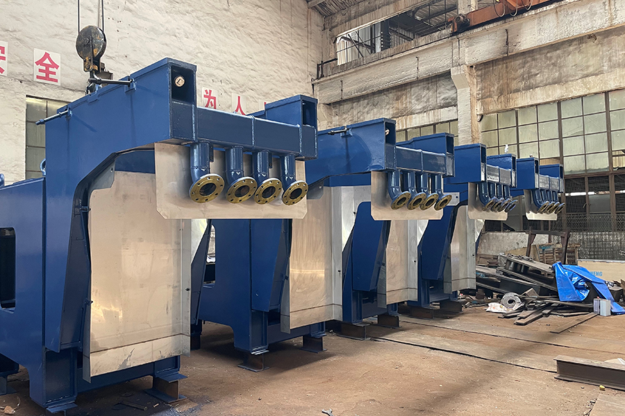 Continuous casting machine